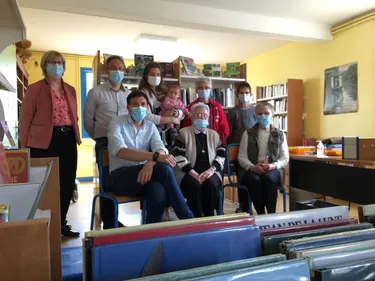 Segré-en-Anjou-Bleu. Une bibliothèque géante grâce à la mise en réseau